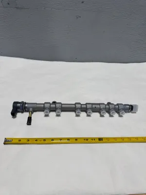 2011-2019 Ford F-250 F-350 6.7 Diesel Driver Side Fuel Rail OEM