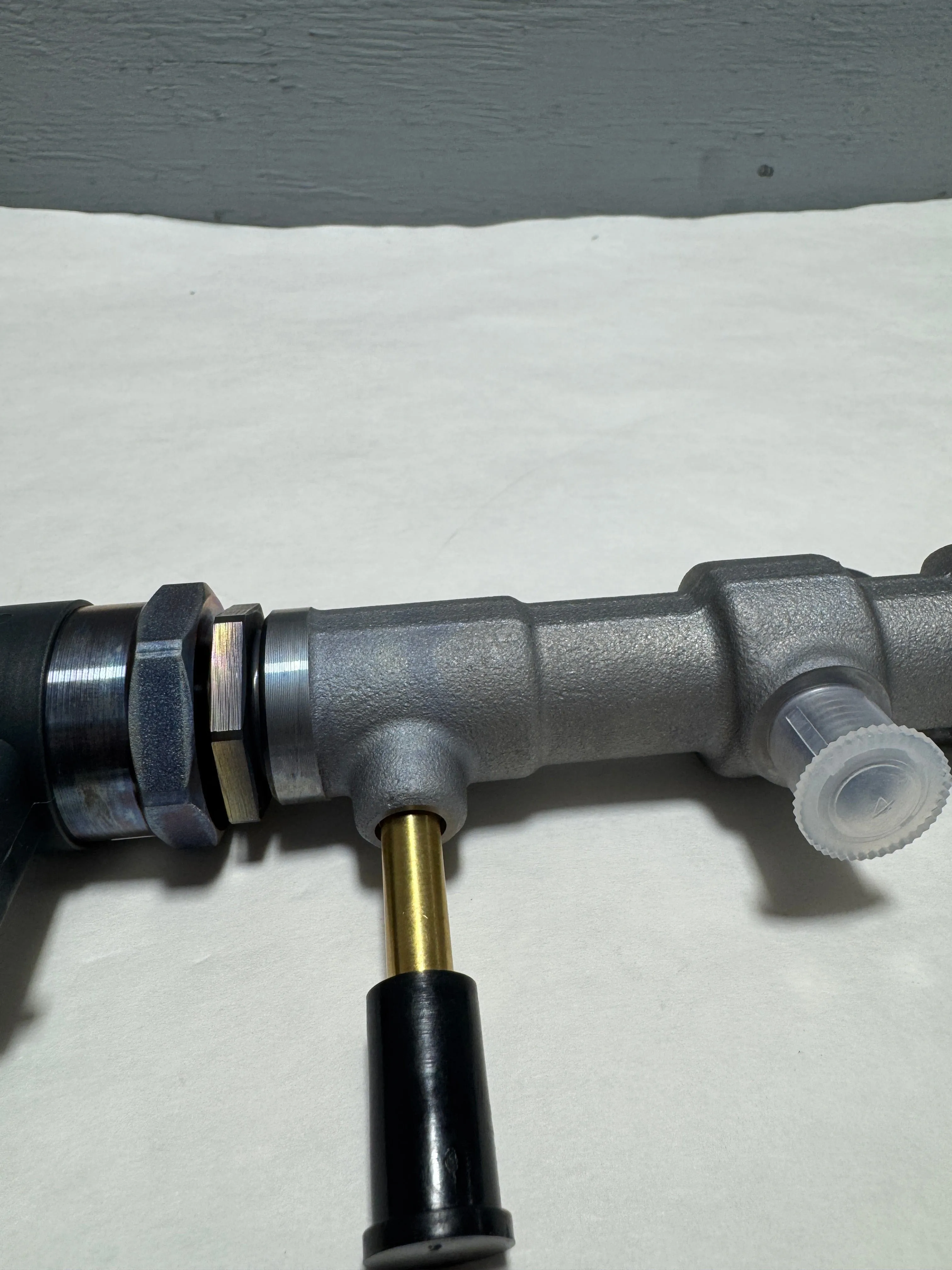 2011-2019 Ford F-250 F-350 6.7 Diesel Driver Side Fuel Rail OEM