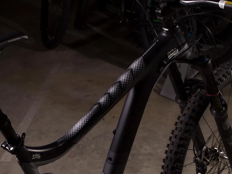 All Mountain Style - White Drops Frame Guard