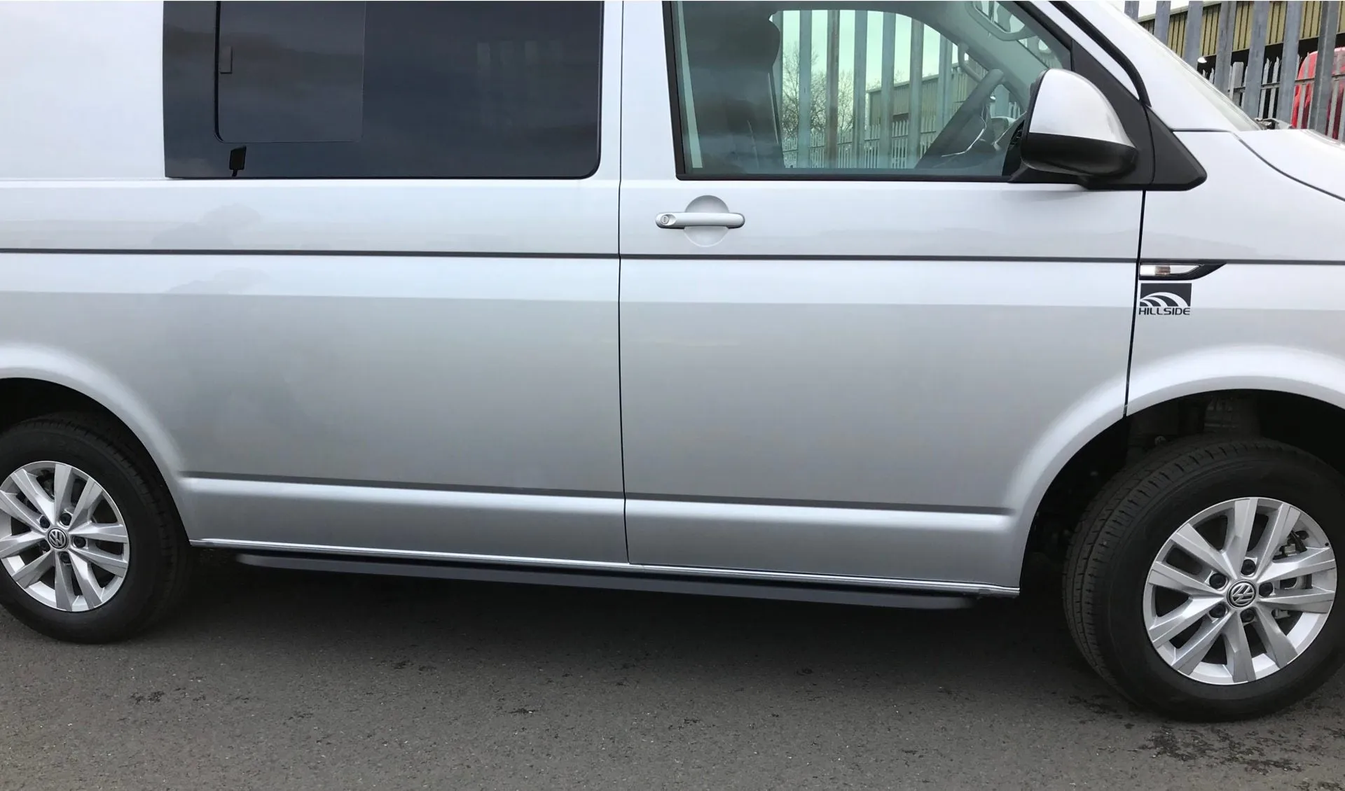 Black Angular OE Style Side Bars for Volkswagen Transporter T5 SWB